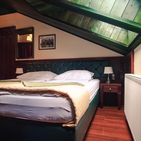 Shoemaker Irish Pub & Accommodation Kielce Exterior foto